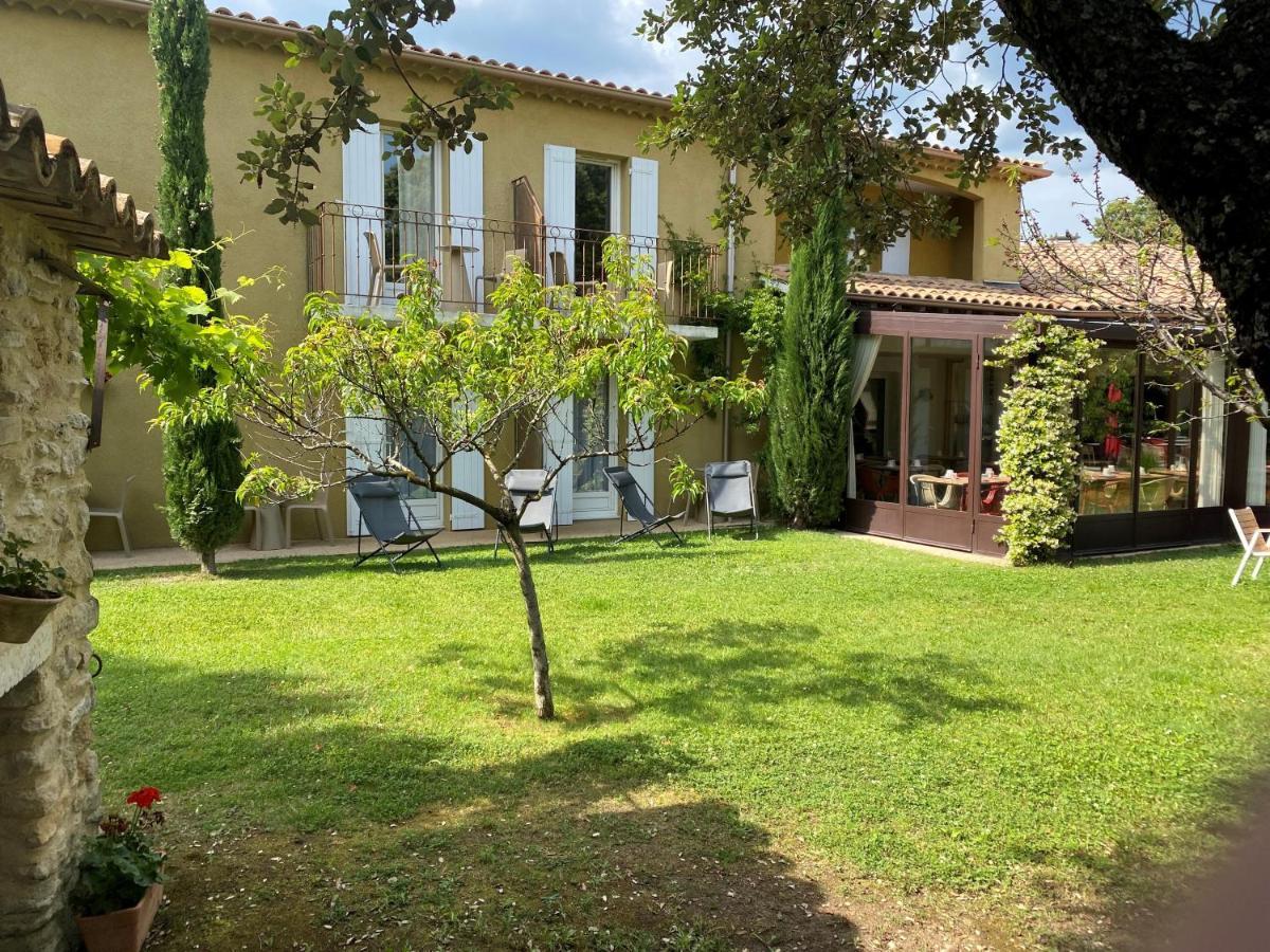 Logis La Bastide De Grignan Hotel & Restaurant "La Chenaie" Bagian luar foto