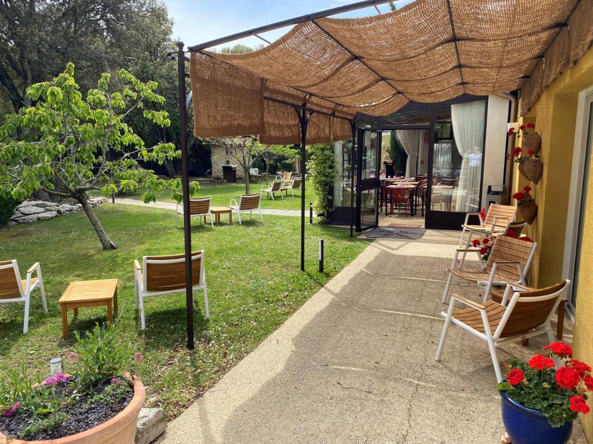 Logis La Bastide De Grignan Hotel & Restaurant "La Chenaie" Bagian luar foto