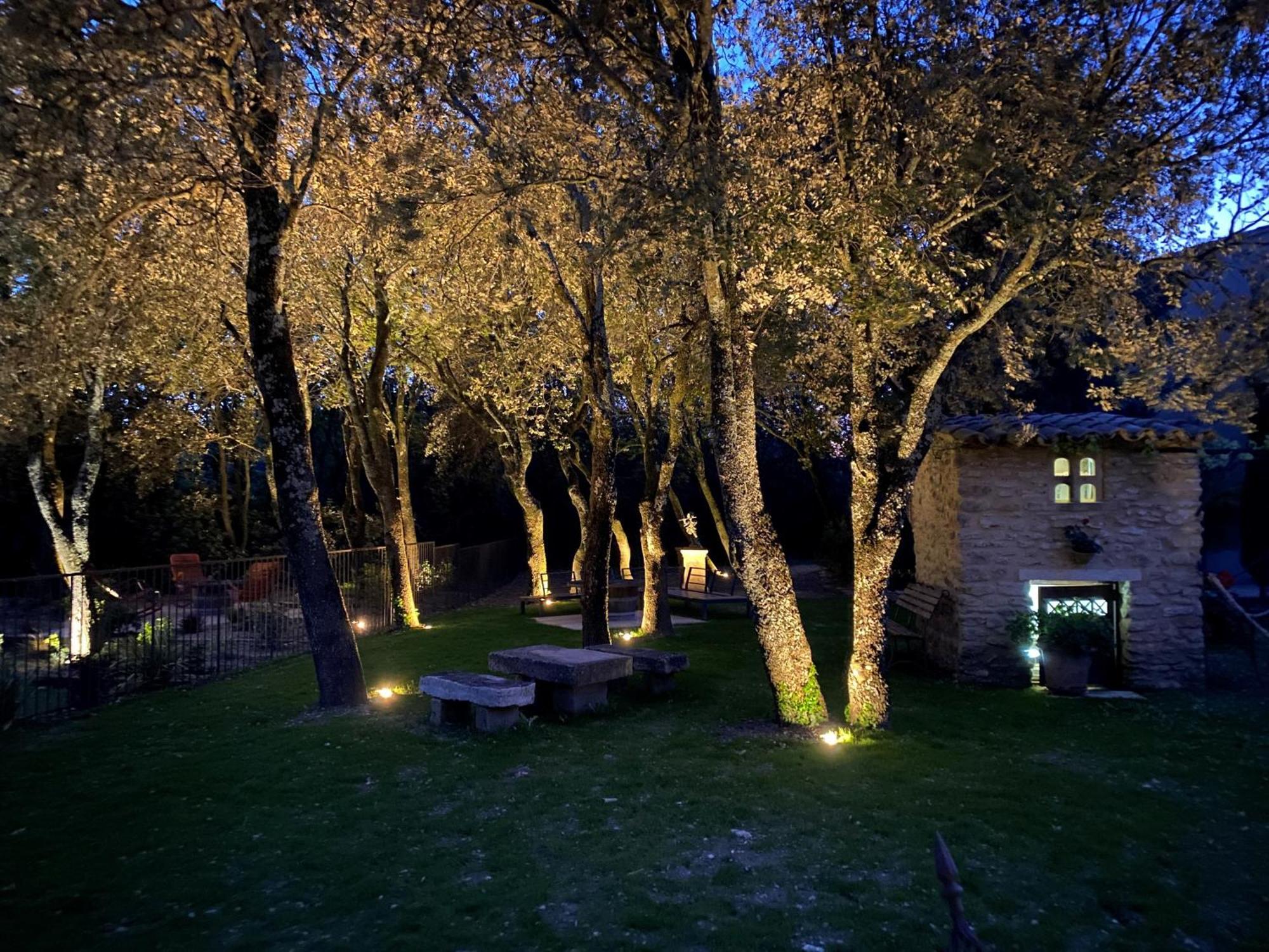 Logis La Bastide De Grignan Hotel & Restaurant "La Chenaie" Bagian luar foto