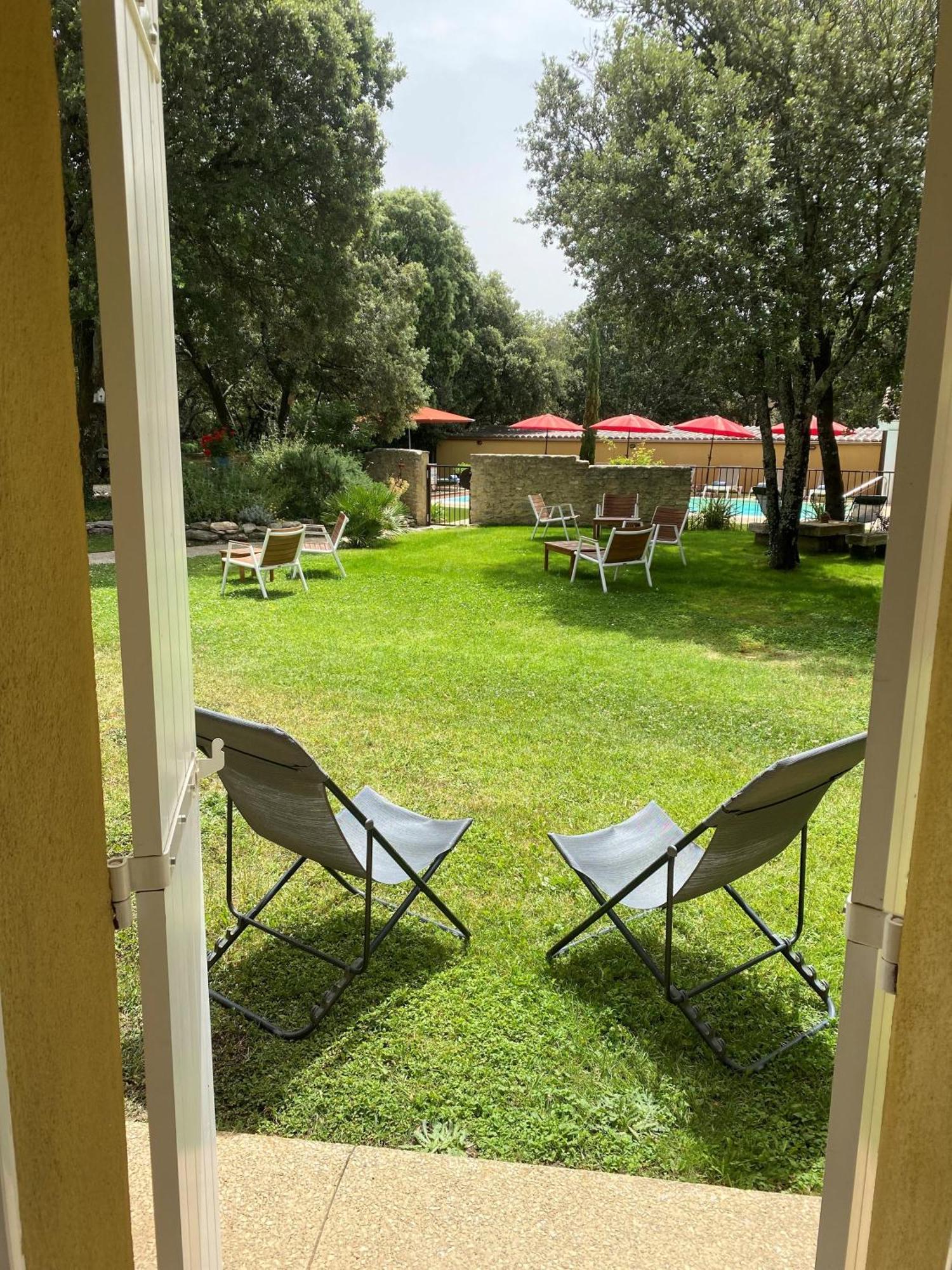 Logis La Bastide De Grignan Hotel & Restaurant "La Chenaie" Bagian luar foto