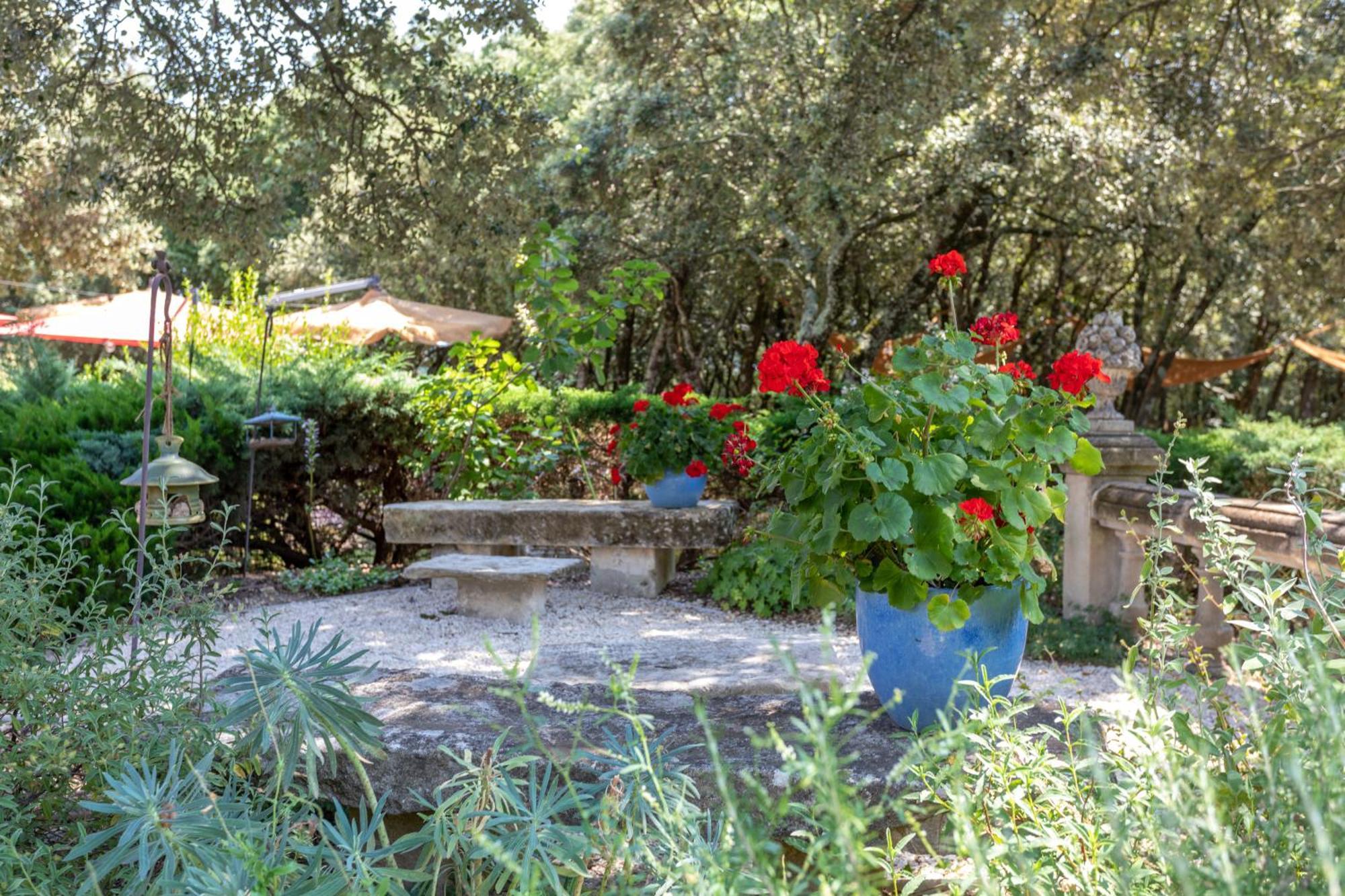 Logis La Bastide De Grignan Hotel & Restaurant "La Chenaie" Bagian luar foto